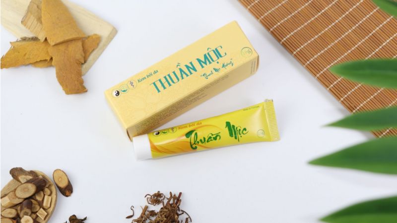 Sử dụng kem bôi có nguồn gốc từ thảo dược thiên nhiên là lựa chọn an toàn và hiệu quả để cải thiện tình trạng ngứa da