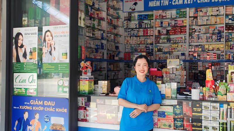 Để tránh mua phải hàng kém chất lượng, người dùng nên lựa chọn kem bôi da thảo dược chính hãng tại các kênh phân phối uy tín
